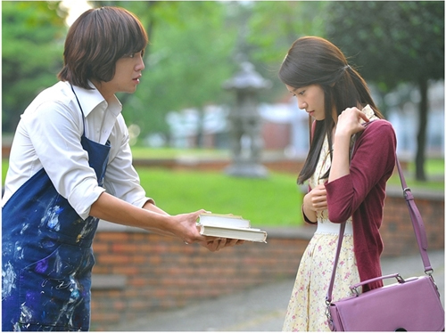 Yoona "Love Rain" [fotos] Aax3dsgE