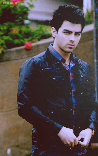 Rodolphus Lestrange (feat Joe Jonas) Avjoejonascoup43