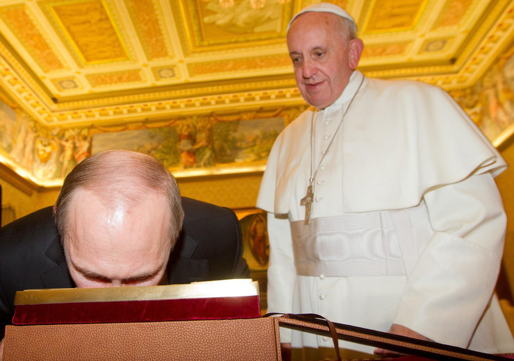 Le geste de Vladimir Poutine, qui a surpris le pape François 93c4389313d5d75fbc33ec5eb0e7783d