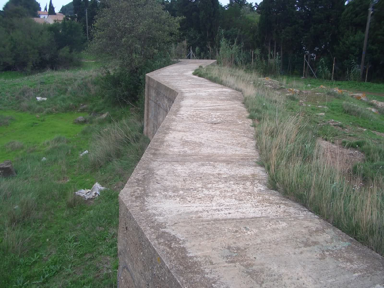 Camp de la Todt, tranchées couvertes (Agde, 34) 4y5e68j