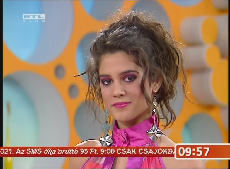 Miss Hungary Earth 2009: Korinna Kocsis 2u3ytrt
