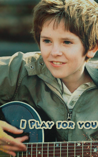 Freddie Highmore Oqf1ok