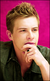 Réserve avatars Xavier Samuel 2m5no2g