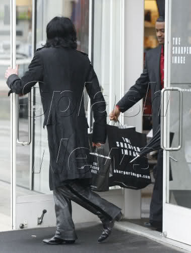 Michael Jackson shopping in Beverly Hills 6kk162v