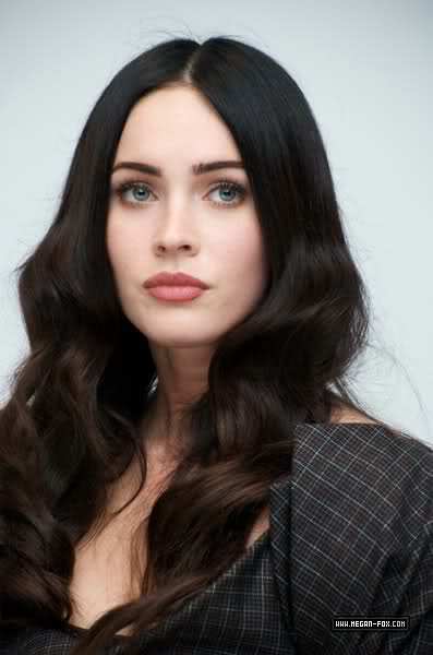 Megan Fox (Transformers) - Página 18 13zy5wi