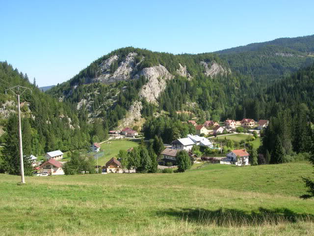 Stèles et monuments secteur "Les Rousses" JURA 23hvbk9