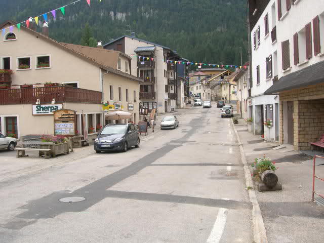 Stèles et monuments secteur "Les Rousses" JURA 24omwqh