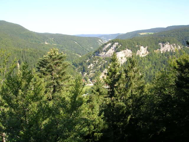 Stèles et monuments secteur "Les Rousses" JURA 2dk05dx