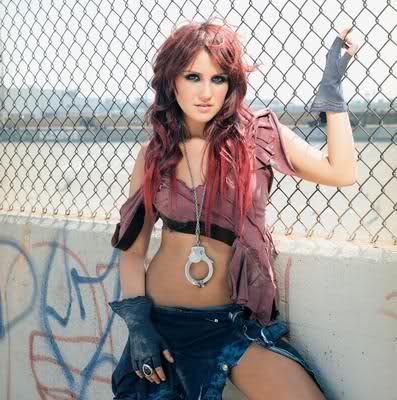 Dulce Maria - Page 2 2nk6szm