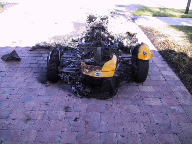 Incendio en Can-am Spyder, ¡me quede sin mi moto! 2rp3f5d