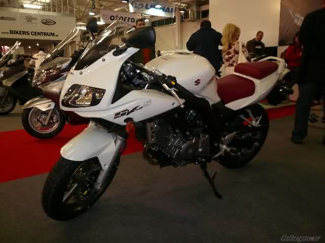 sv650s blanca 2qkhy01