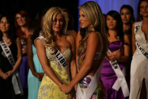 Miss California USA 2009 - Carrie Prejean (dethroned 10th June 2009) 200uyab