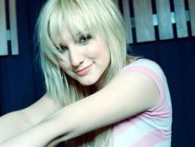   ashlee simpson   M8da8j