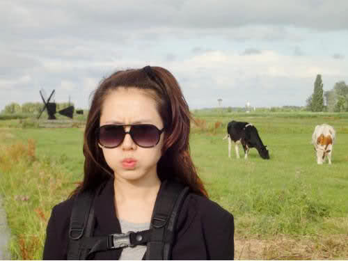 [100818][K] Son Yejin in Holland 2uiab9j