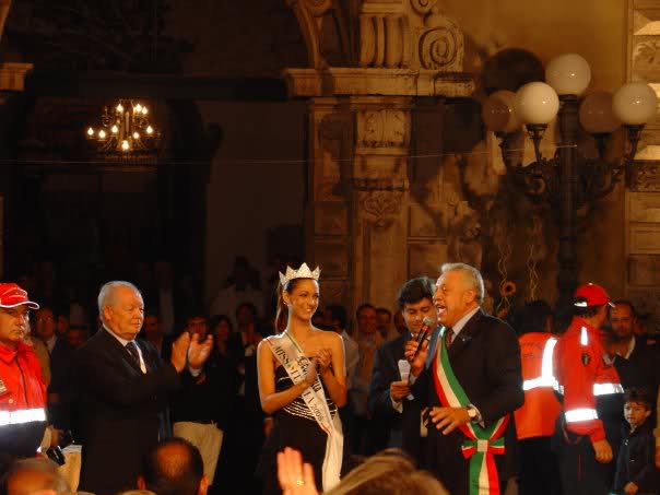 MIRIAM LEONE: Miss Italia 2008 2em1on9