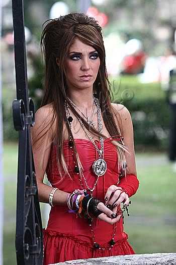 Anahi u seriji RBD LA FAMILIA 2i6jm9s