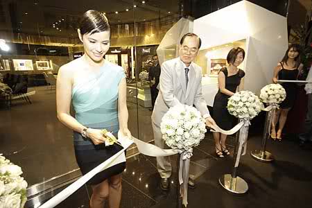 Opening of Cortina Watch Boutique @ ION Orchard | 名表Cortina精品店开幕仪式 2ly1gzr