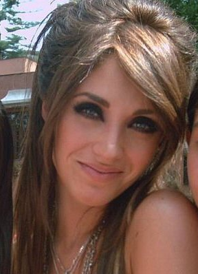 Anahi u seriji RBD LA FAMILIA 35k027p