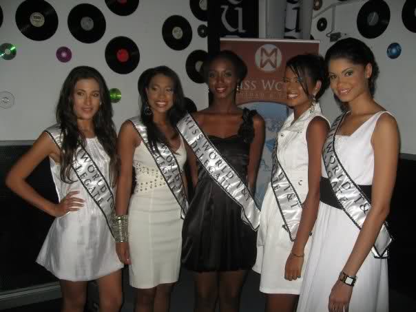 Miss Trinidad and Tobago World  Candidates B6ue60