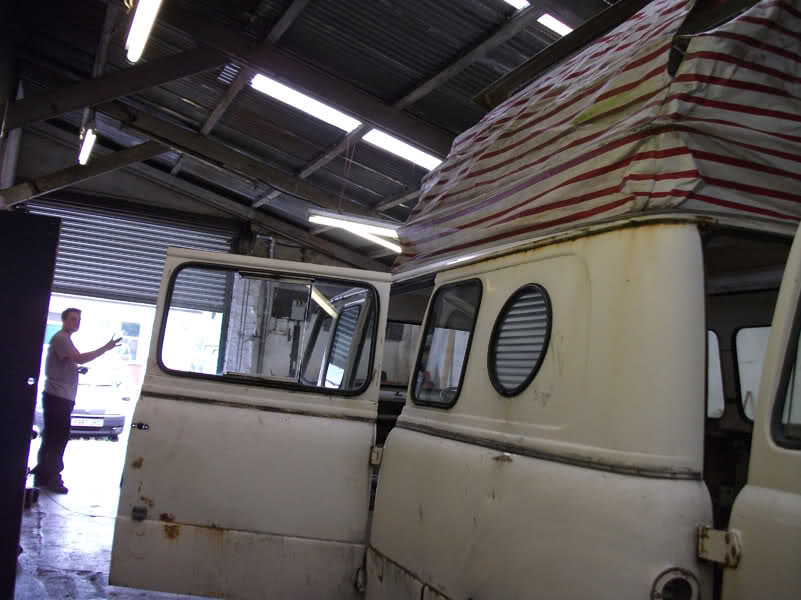 thames - 1959 Ford Thames camper van restoration  F3uux1