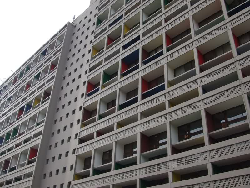 Briey - La Cité Radieuse Le Corbusier K1qwj7