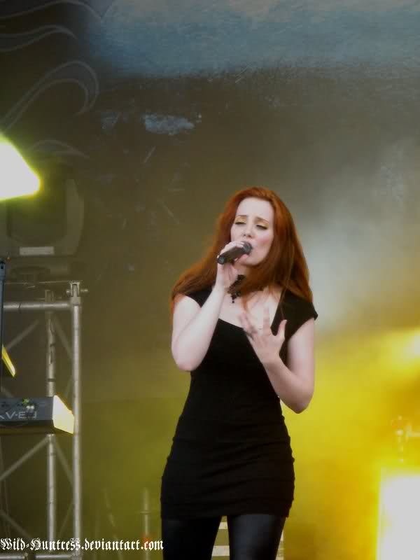 Fotos de Simone Simons - Página 23 Qrg8ly