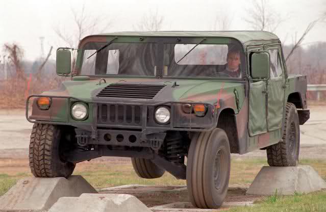 4X4 - M I L I T A R E S (Vehiculos de Movilidad Táctica) 24317qf