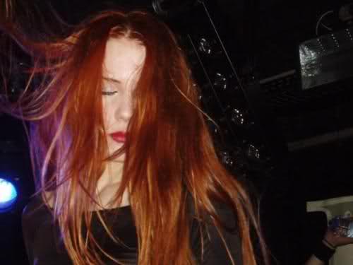 Fotos de Simone Simons - Página 37 2hrgacy