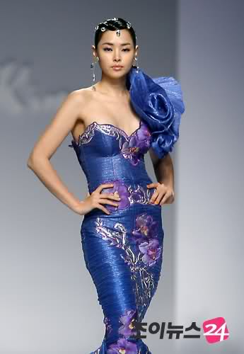 MISS KOREA 2006: Honey Lee 2wbytfr