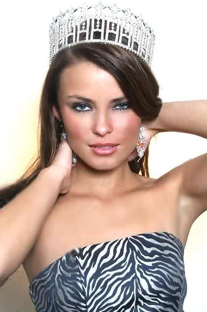 Miss Virginia USA 2009 - Maegan Phillips 330sllk