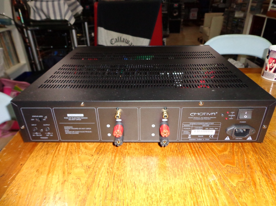 Emotiva UPA 200 stereo power amp ( SOLD ) 350pfrc