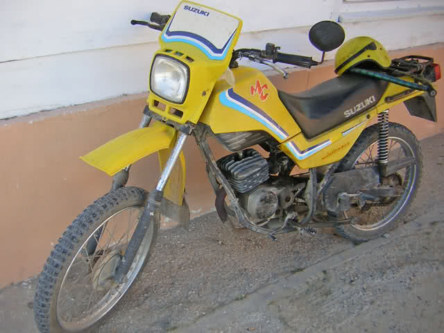 Suzuki Minicross, la reina de los mares Eg35n8