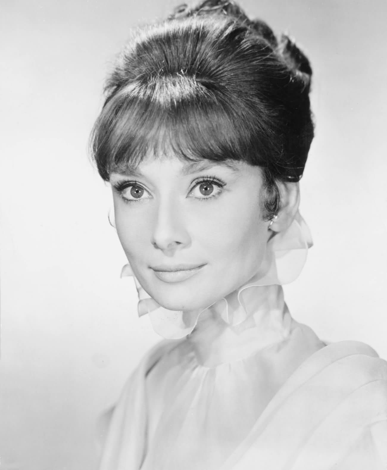 Audrey Hepburn - Page 2 20kp4p