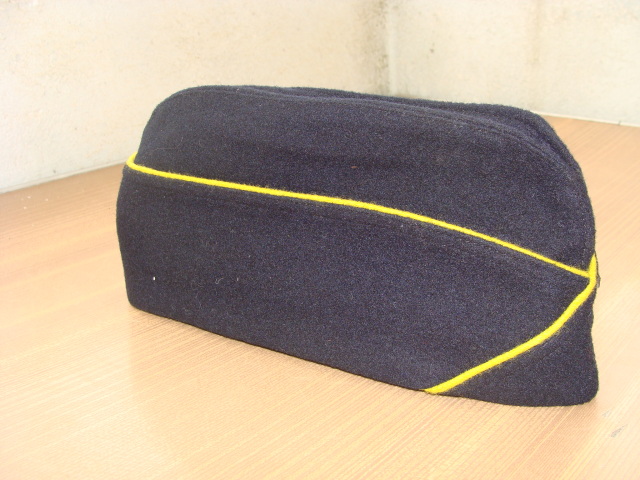 Les bonnets de police - Page 2 30t72v8