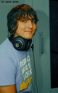 Cappie est dans la place alors tu t'efface ♥ 25snbeb