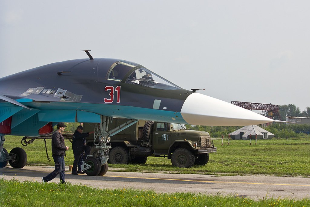 Su-34 Tactical Bomber: News - Page 10 2sbra4i