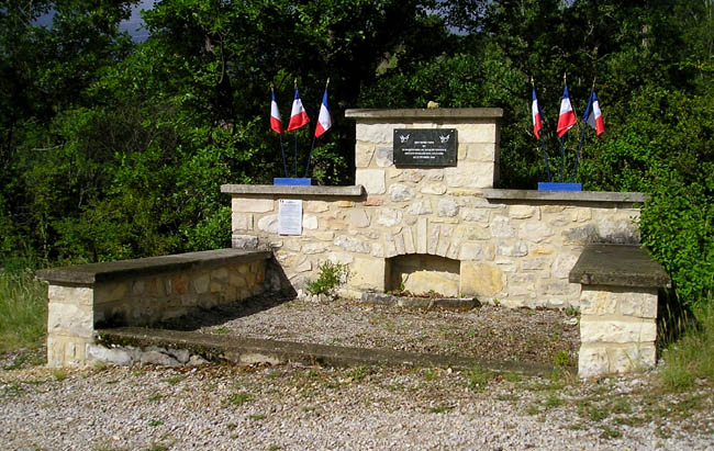 Massacre d'Izon-la-Bruisse Ceux du Maquis Ventoux 352kk6e