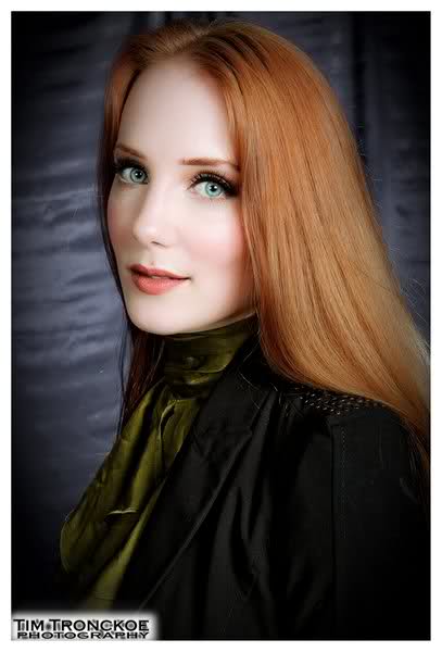 Fotos de Simone Simons - Página 30 Wioryr