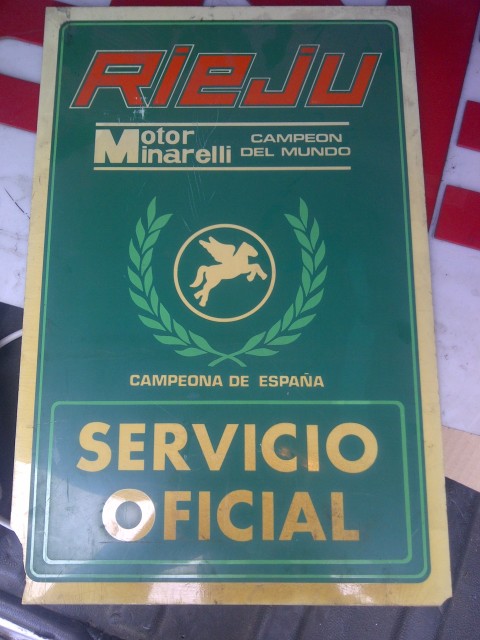 Carteles Derbi y Rieju, un bonito regalo 2hxc495