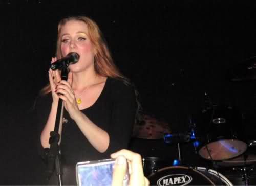 Fotos de Simone Simons - Página 30 10mq2jo