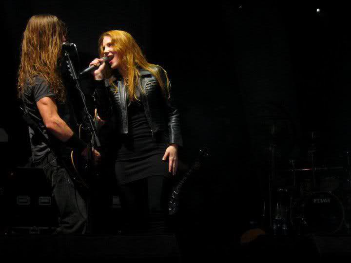 Fotos de Simone Simons - Página 32 2ps5cvp