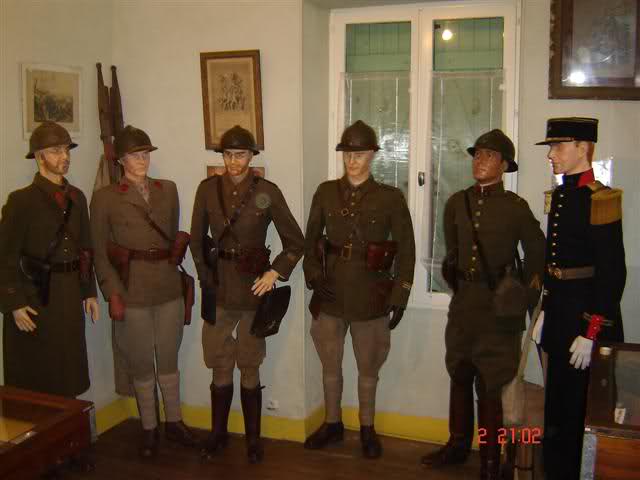 Tenues de 1940 9pqj2p