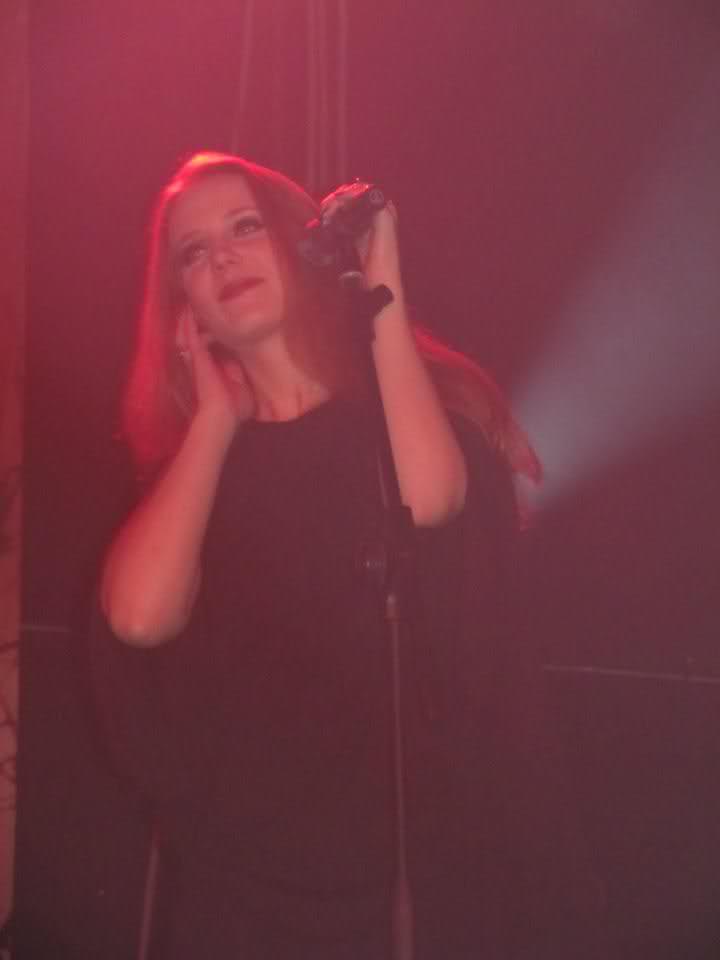 Fotos de Simone Simons - Página 29 Fna0r8