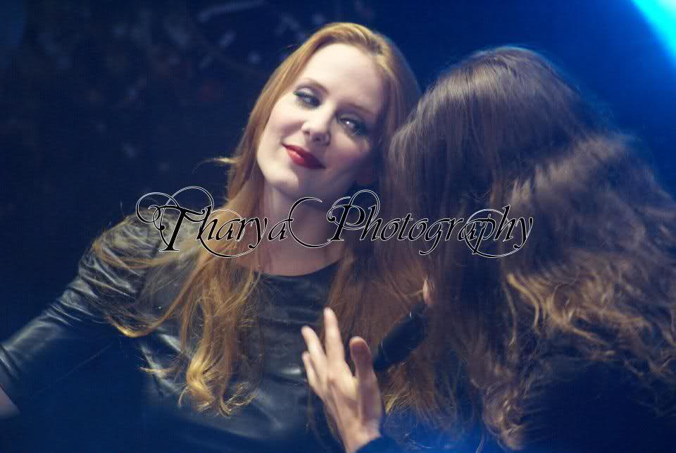 Fotos de Simone Simons - Página 29 Zjdqc2