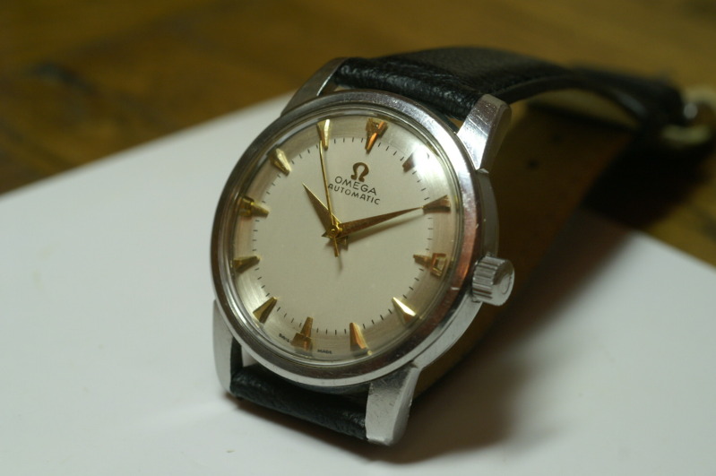 Quelques images de la révision d'un calibre Omega 501  2zgw7fd