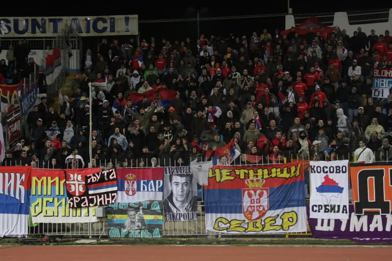 FK Crvena zvezda - Page 13 E04pc0