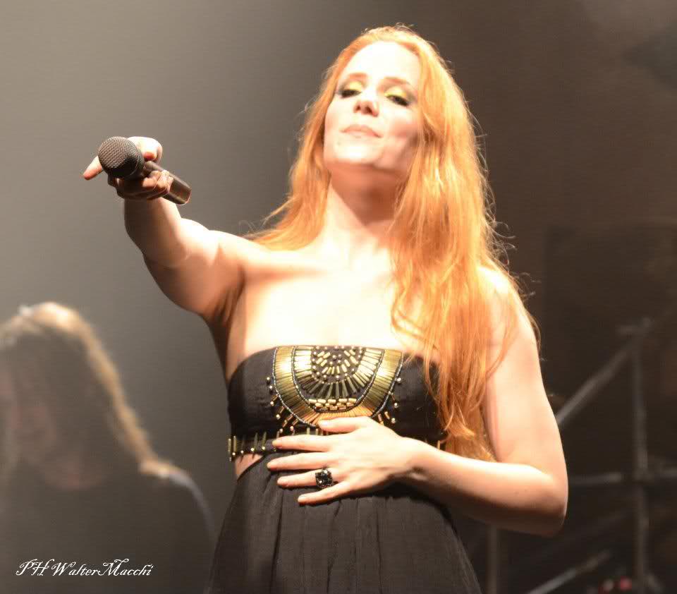 Fotos de Simone Simons - Página 29 M39cp