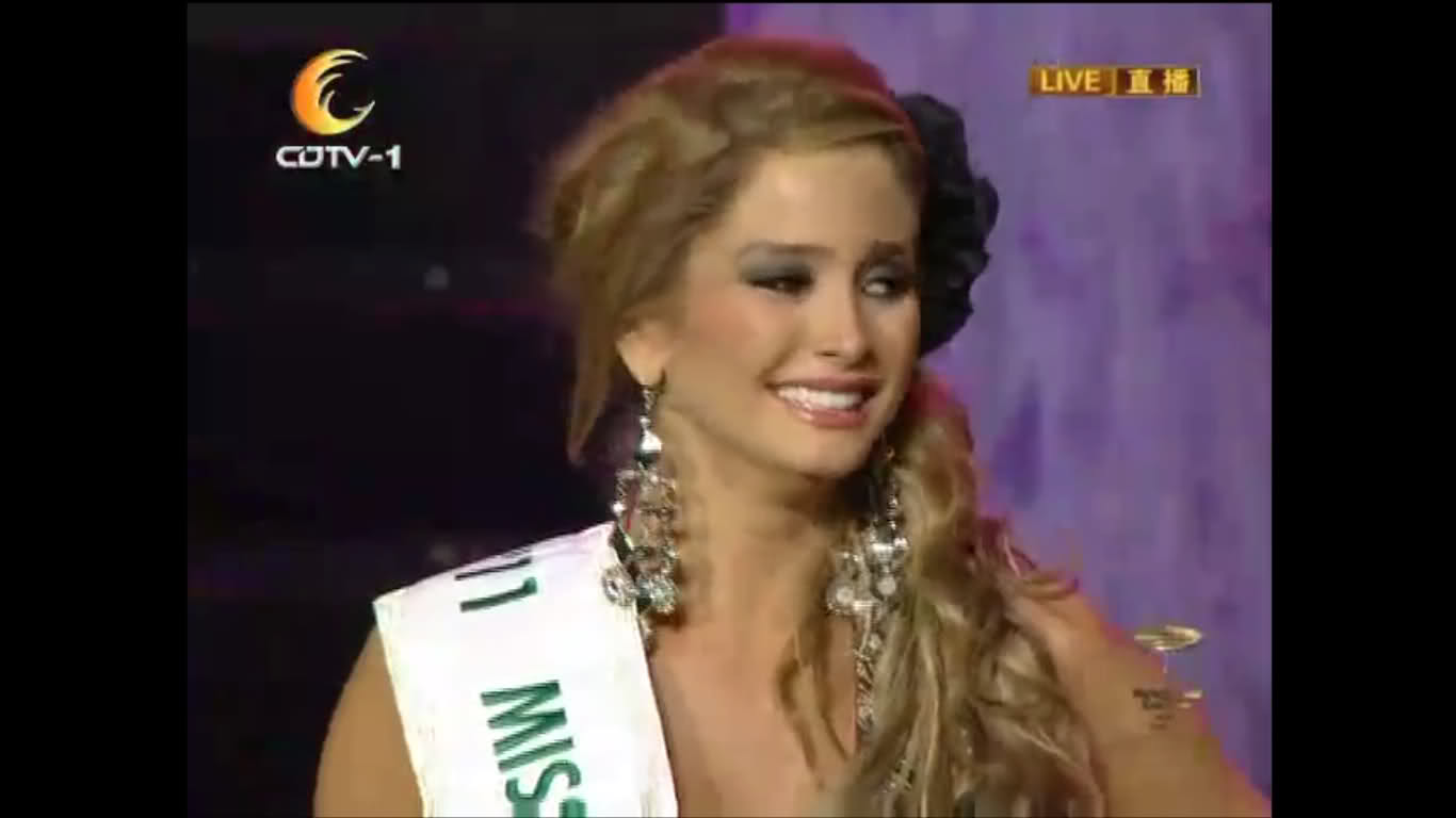 maria fernanda cornejo, miss international 2011. - Página 2 T5rtli