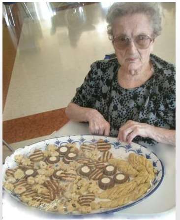 Un anziana compie 104 anni e li festeggia su facebook. 141uzoh