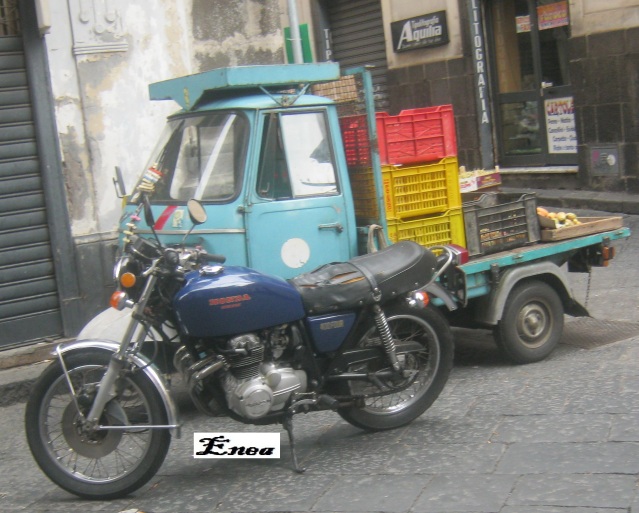 Foto di moto d'epoca o rare avvistate per strada - Pagina 10 1ev0vr